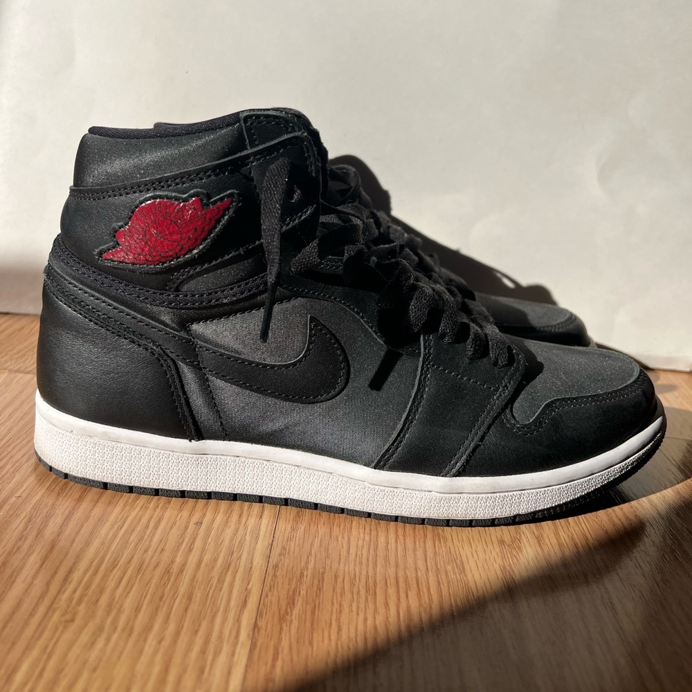 Jordan 1 Retro Black Satin Gym Red US Men Size 10